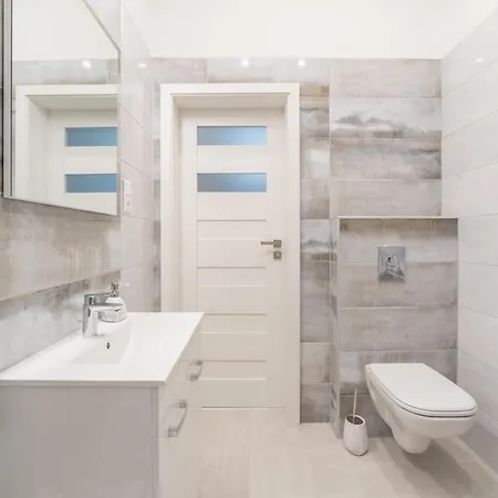 Broadway Apartment